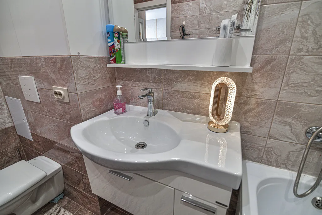 Уютная евродвушка в центре города, поблизости от Горного Воздуха