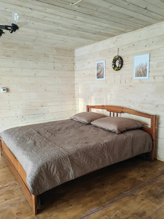 Дом с видом на церковь