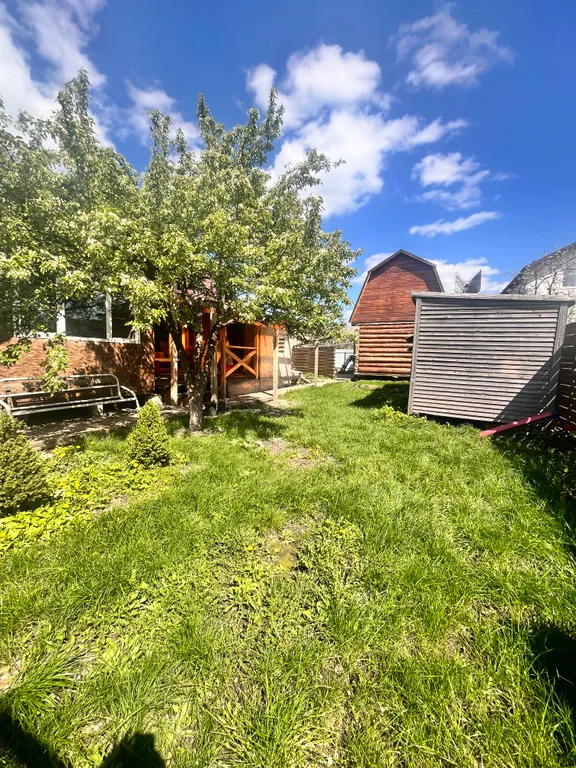 Дом рядом с карьерами