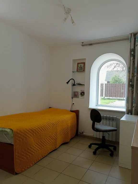 Уютный дом у леса