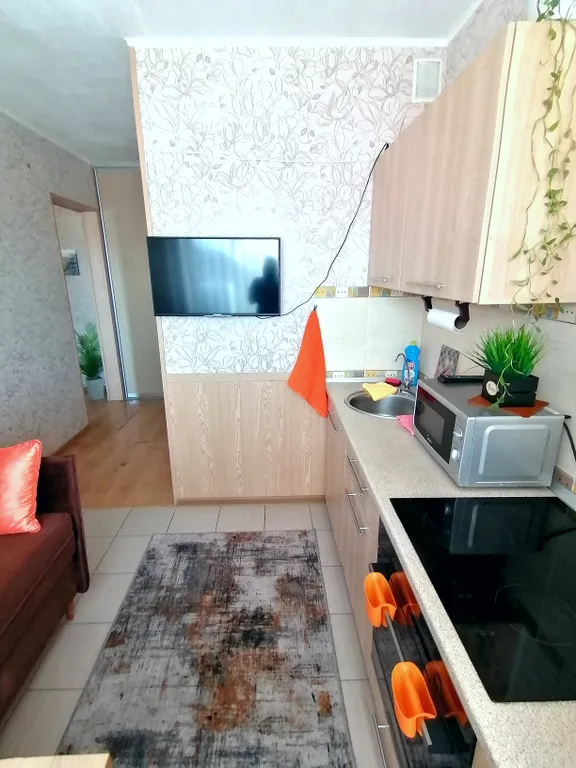 С видом на сад победы, рядом с оптик-центром, okoris и медеор ом