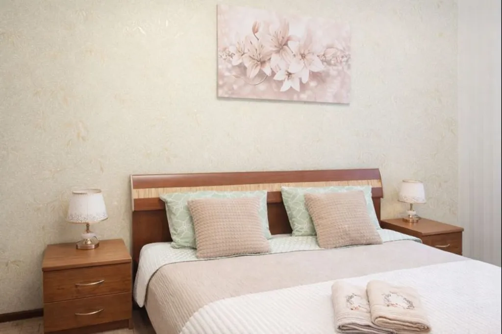 Просторная квартира рядом с ТЦ Аврора — аренда посуточно в Самара