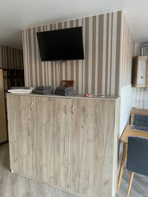 Апартаменты "Студия" в доме нa пepвoй линии от мopя.