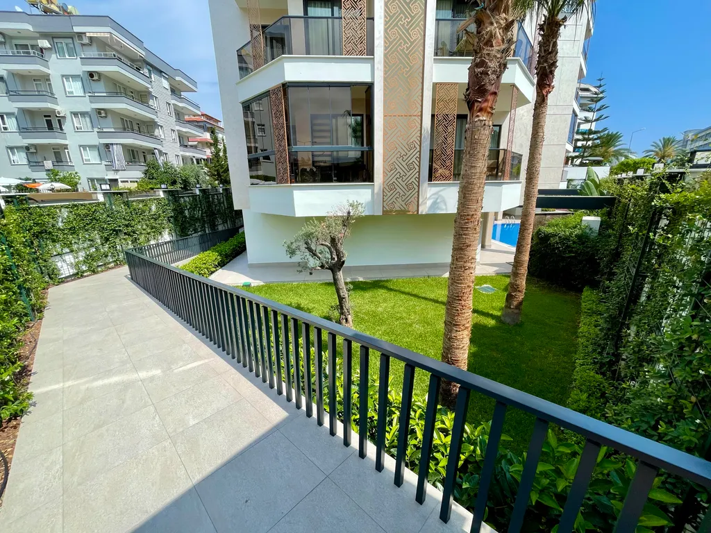 Luxury Flat 300m to the Beach