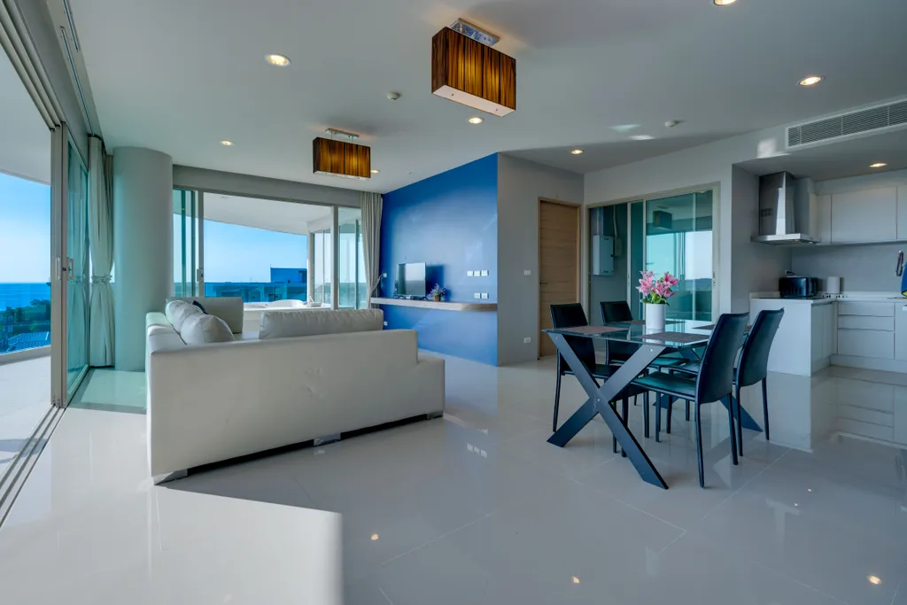 Просторный апартамент с двумя спальнями от Continent