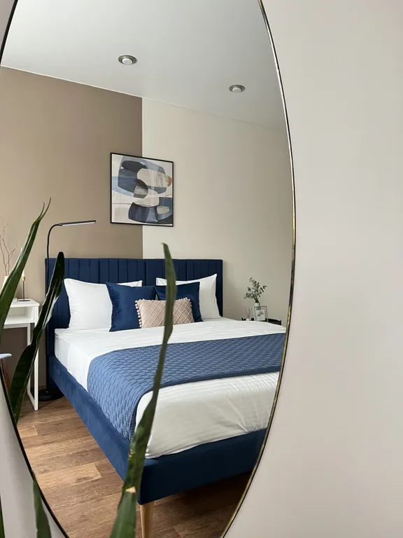 Квартира Просторная квартира с видом на сквер — Красноярск