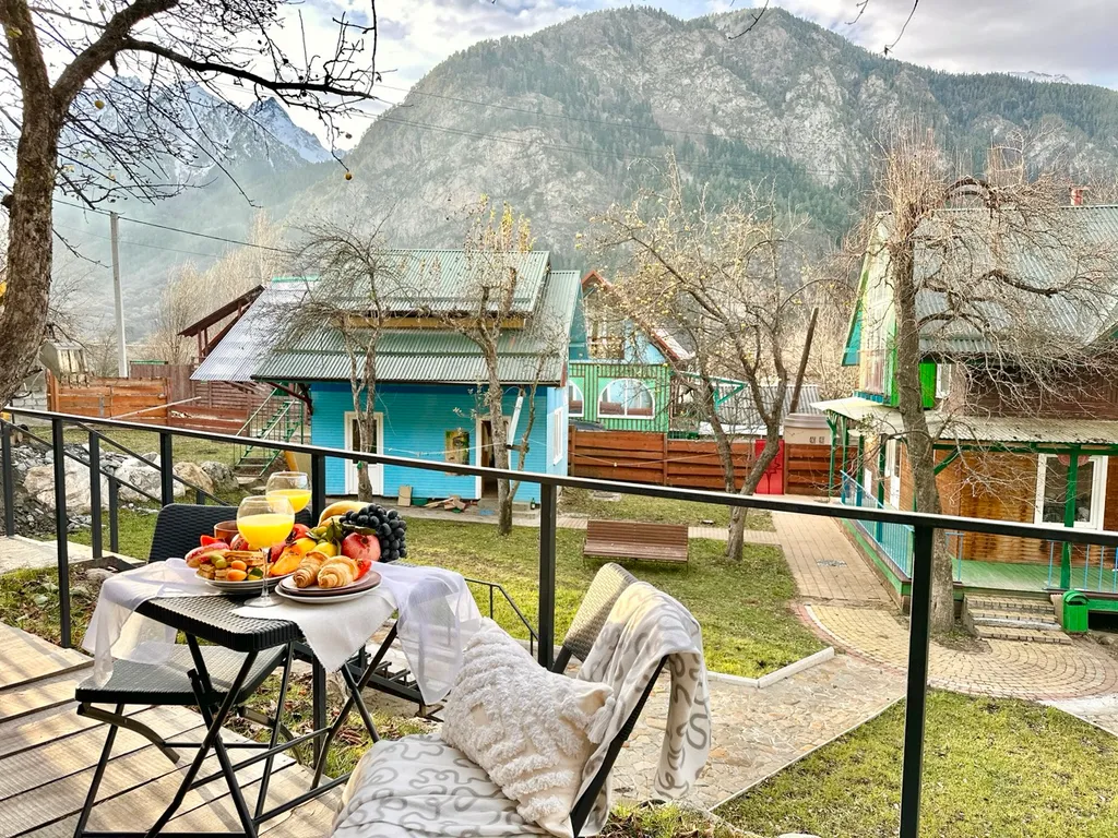 Синий домик