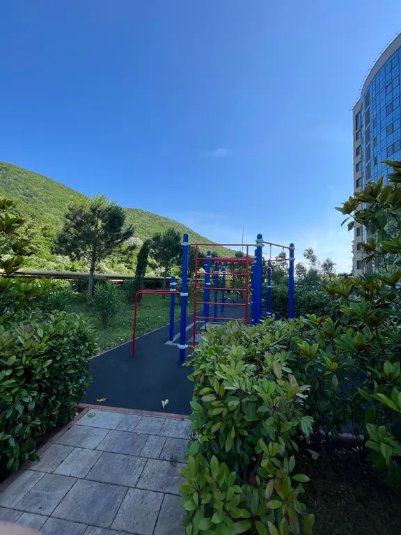 Дизайнерская квартира с бассейном на 13 этаже