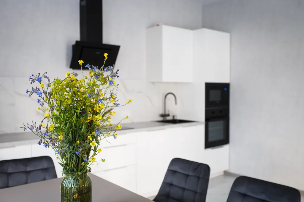 Дом на вершине с видом на море и горы