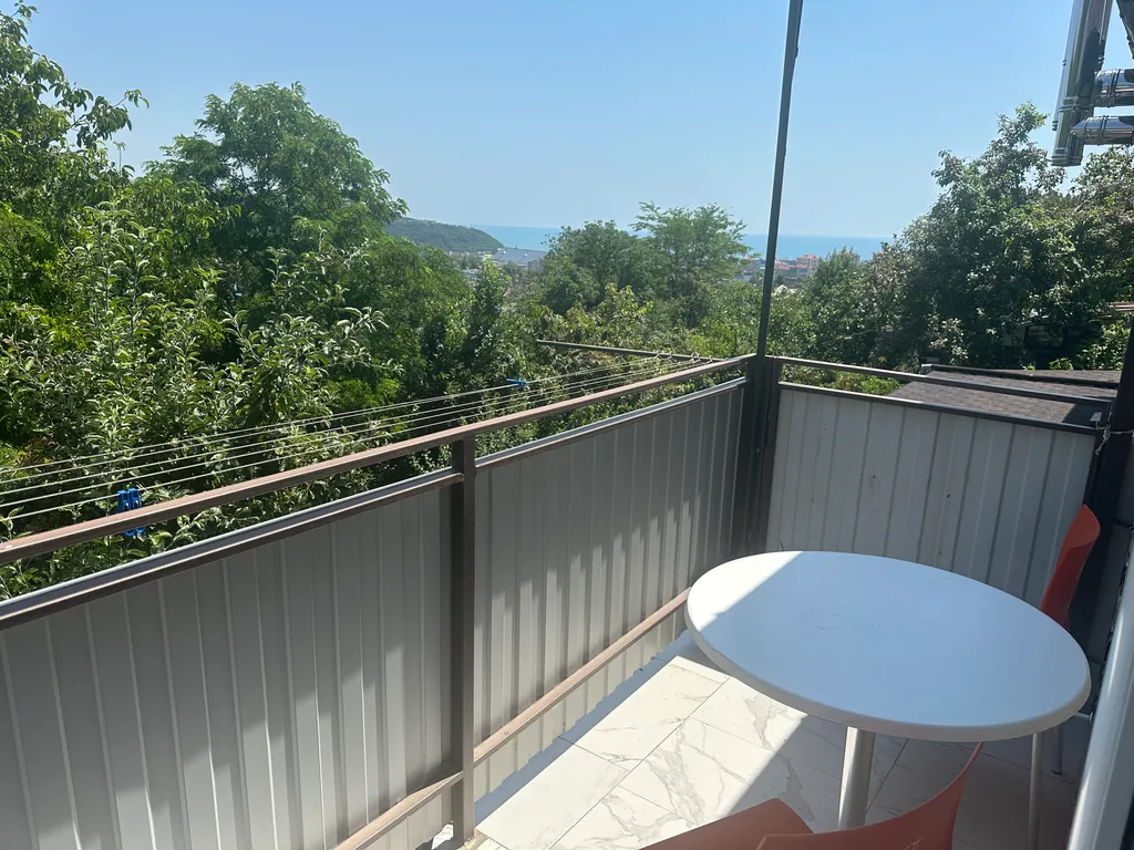 Уютная студия с видом на море и город