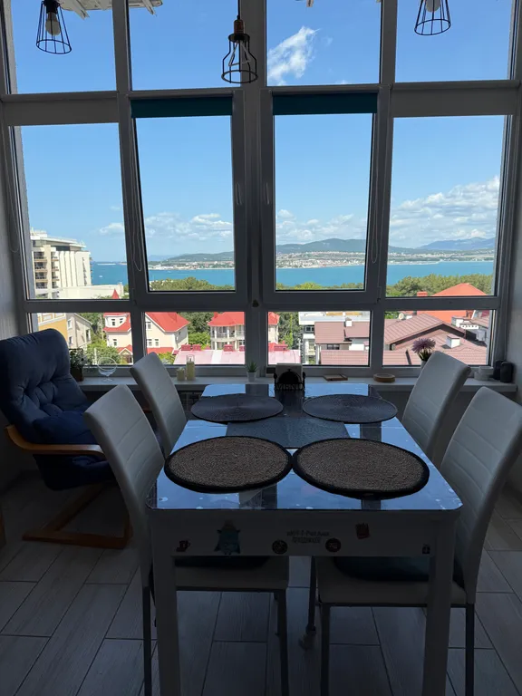 Квартира Апартаменты с видом на море около отеля Метрополь — Геленджик