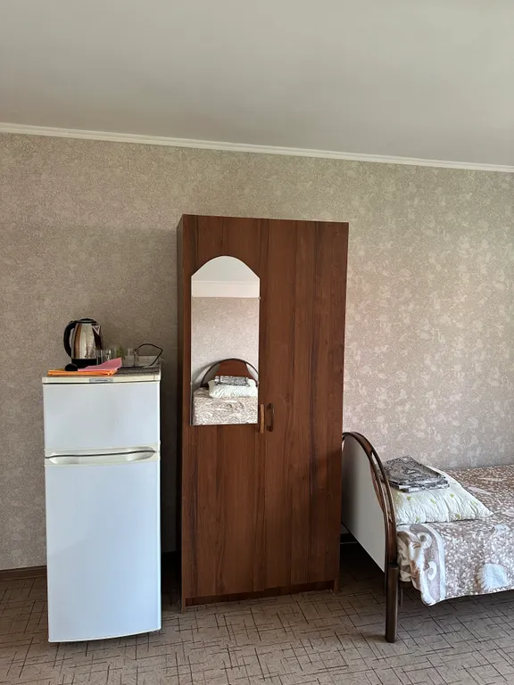 Квартира Квартира Трехместный номер 4 в частном доме Лужайка — Лазаревское