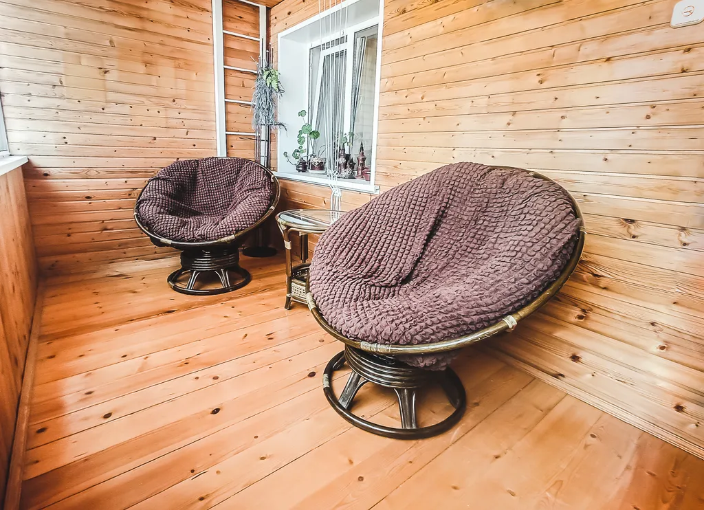 Трёхкомнатная квартира в центре на площади Ленина