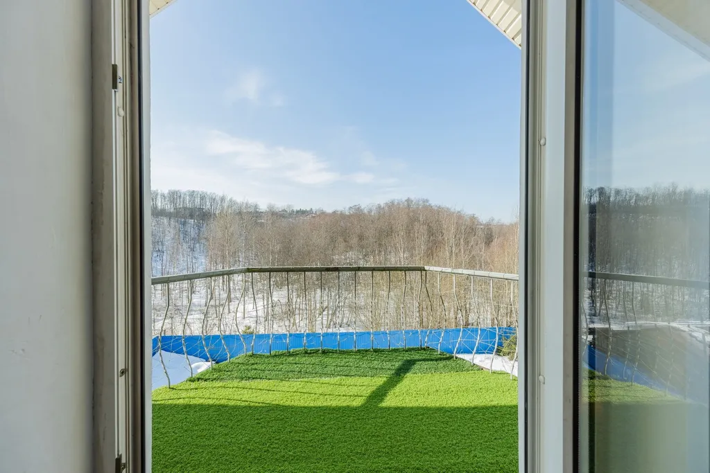 Дом с бассейном и сауной