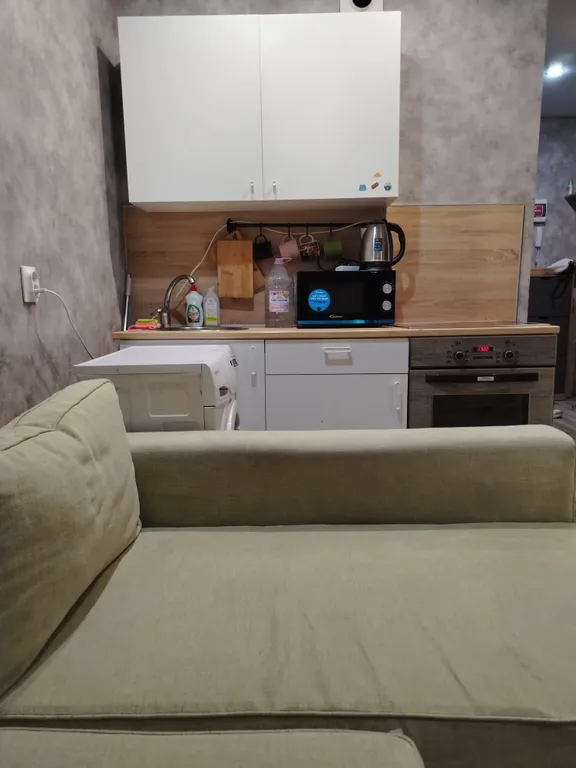 Евротрешка у ЖД вокзал и зоопарка