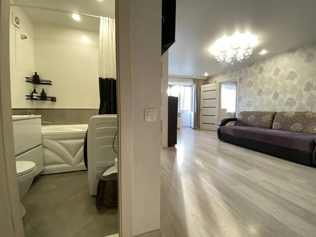 Солнечная двушка с новым ремонтом рядом с театром Чехова