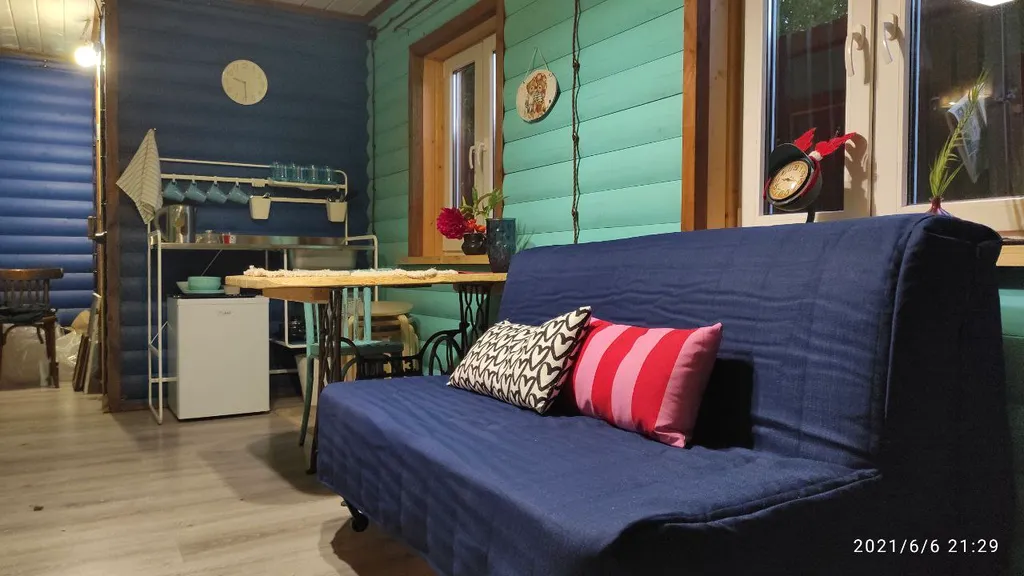 Дом рыбака с баней в самом живописном месте города, у реки и озера