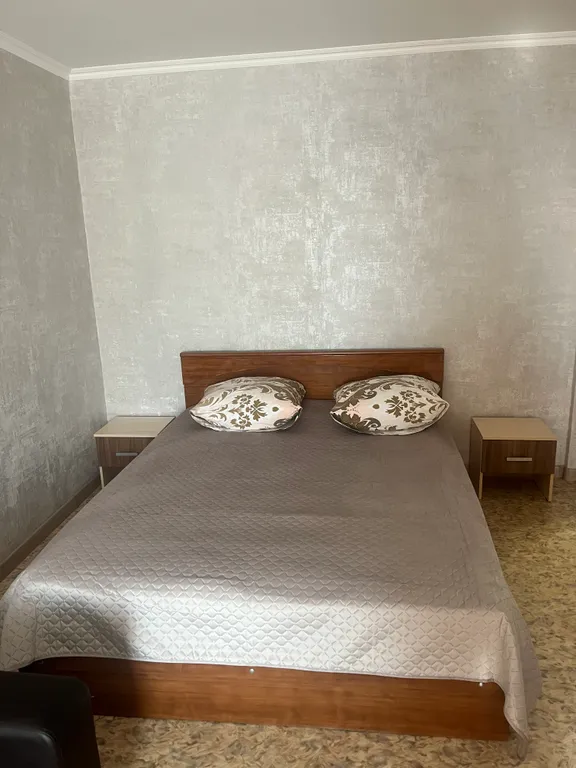 Теплая и чистая однокомнатная квартира — аренда посуточно в Белово