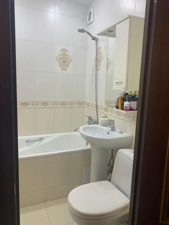 Квартира в двух минутах от берега моря и парка с хорошим ремонтом