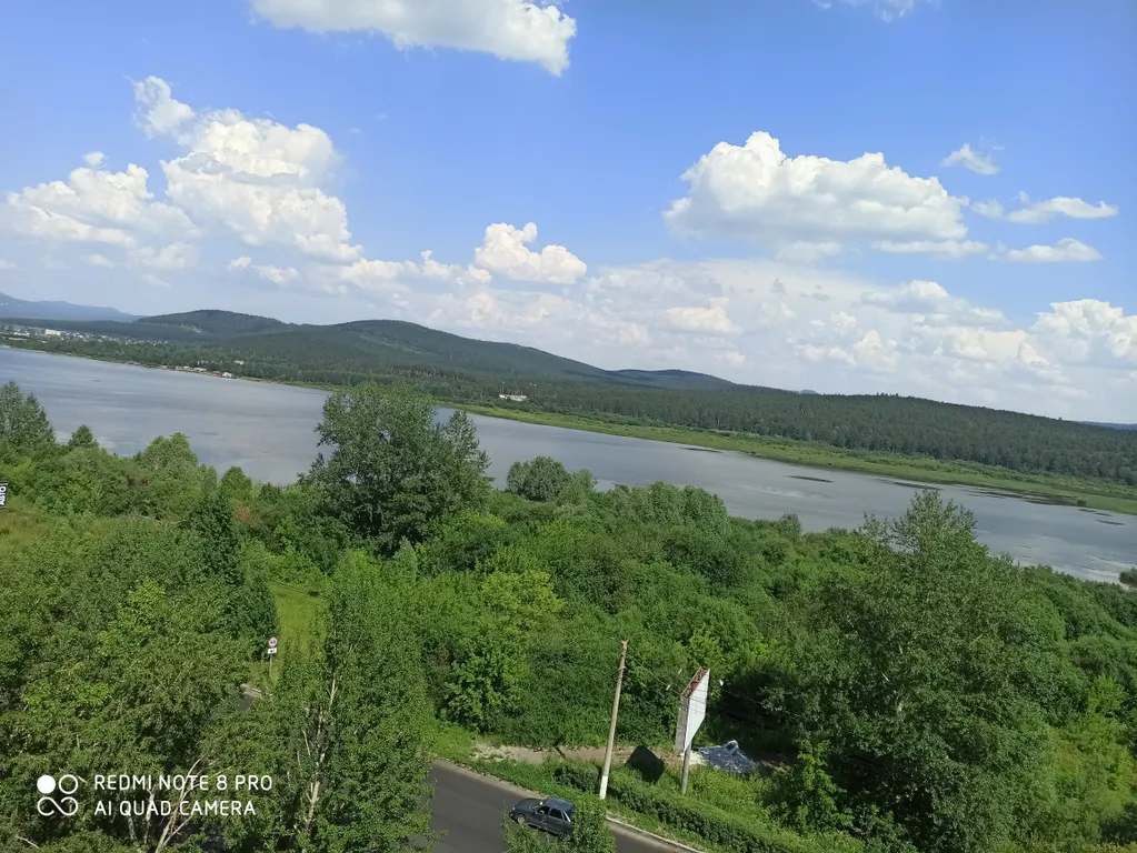 Уютная студия с видом на пруд