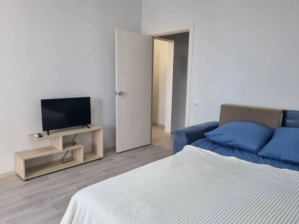 Уютная однокомнатная квартира с видом на реку — аренда посуточно в Нефтеюганск