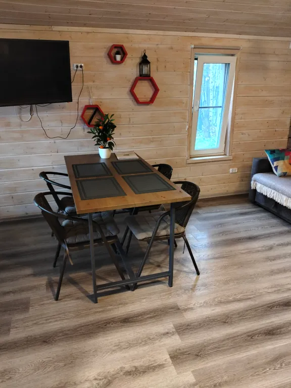 Дом с березами