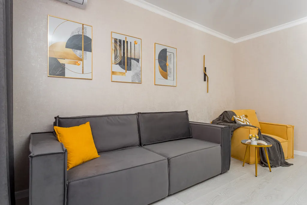 Двухкомнатные апартаменты LikeHome Изумрудные вблизи парка Галицкого