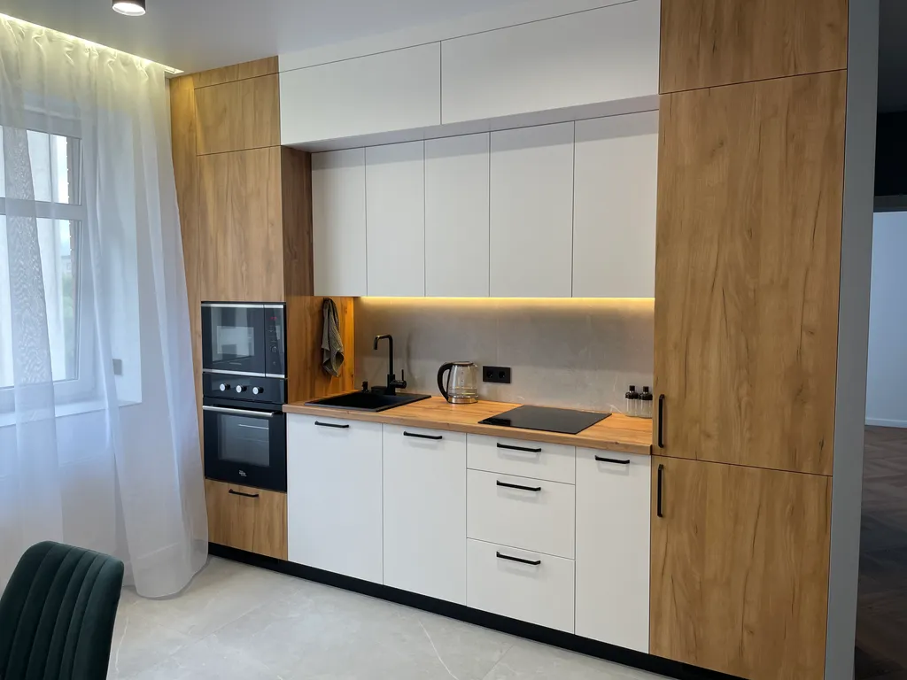 Просторная двухкомнатная квартира в центре