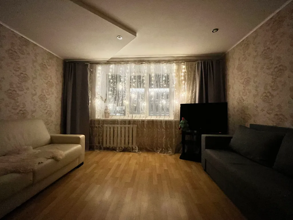 Просторная тёплая двушка в центре