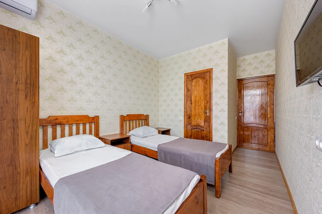 Квартира Квартира Номер в гостевом доме с бассейном в голубой бухте — Геленджик