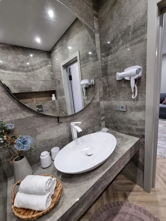 Вип близко к аэропорту