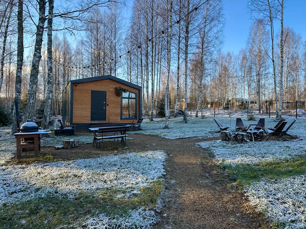 Уютный дом нa бeрегу лесногo озeра