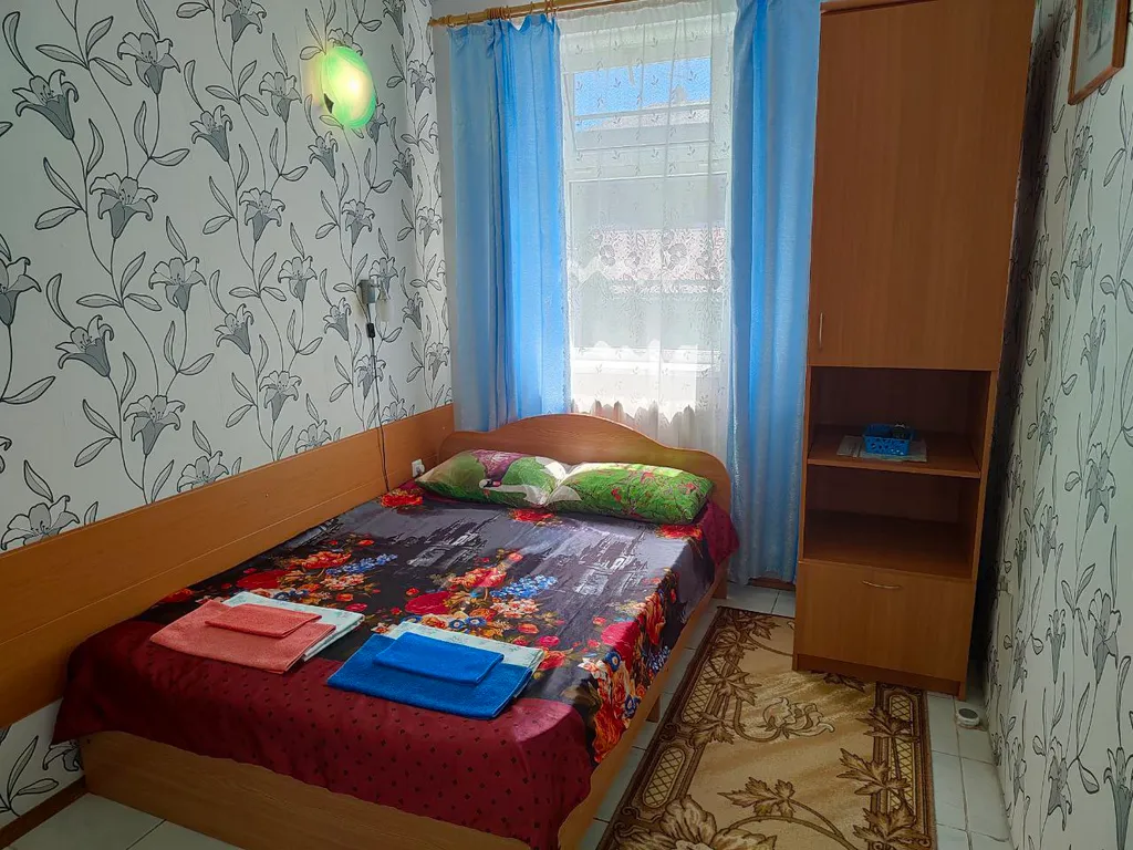 Квартира Двухкомнатный номер с кухней — аренда посуточно в Витязево