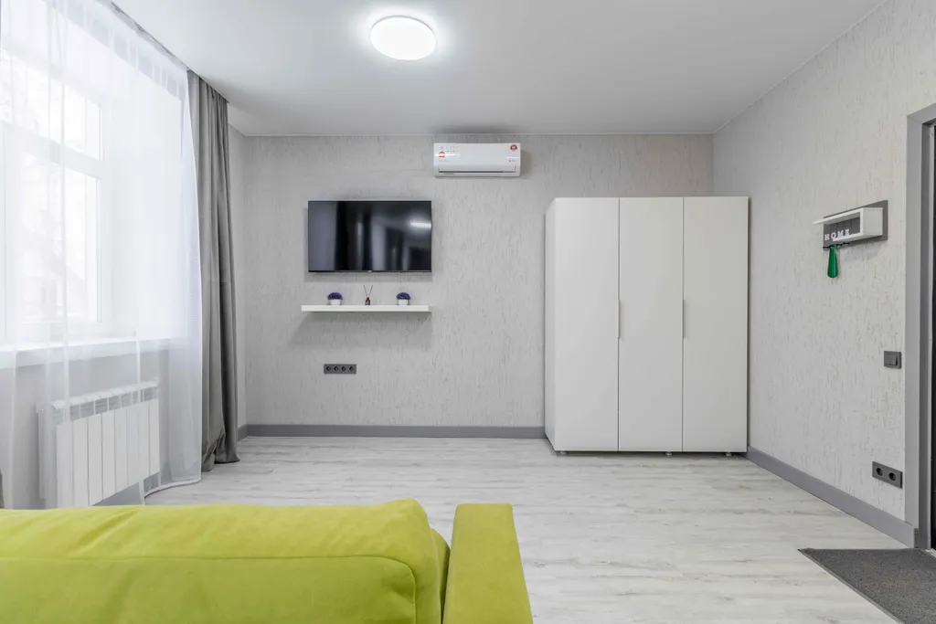 Кто ценит комфорт: новая мебель, техника, бельё