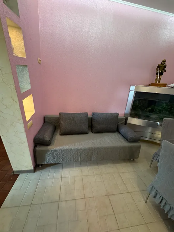 Дом с большим бассейном