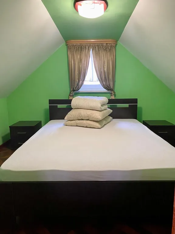 Дом с баней и бассейном