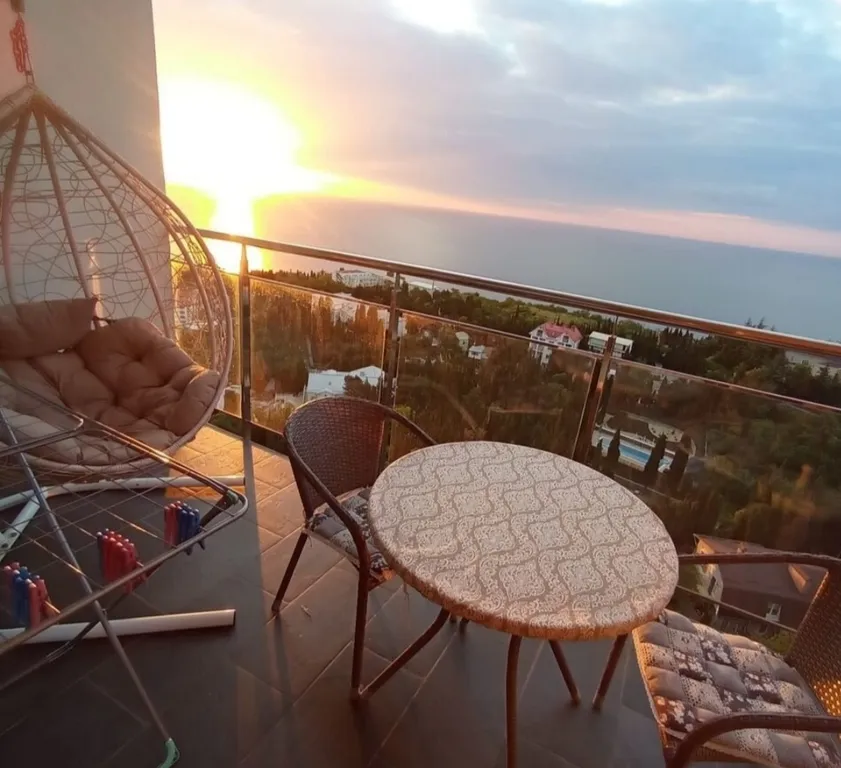 Квартира Апартаменты с видом на море — аренда посуточно в Алушта