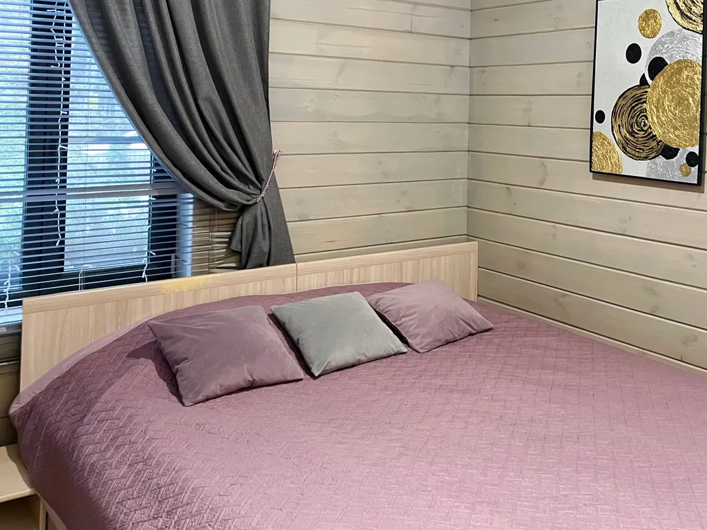 Коттедж Уютный домик на озере Волго на Селигере в сосновом бору — Турбаза Чайка