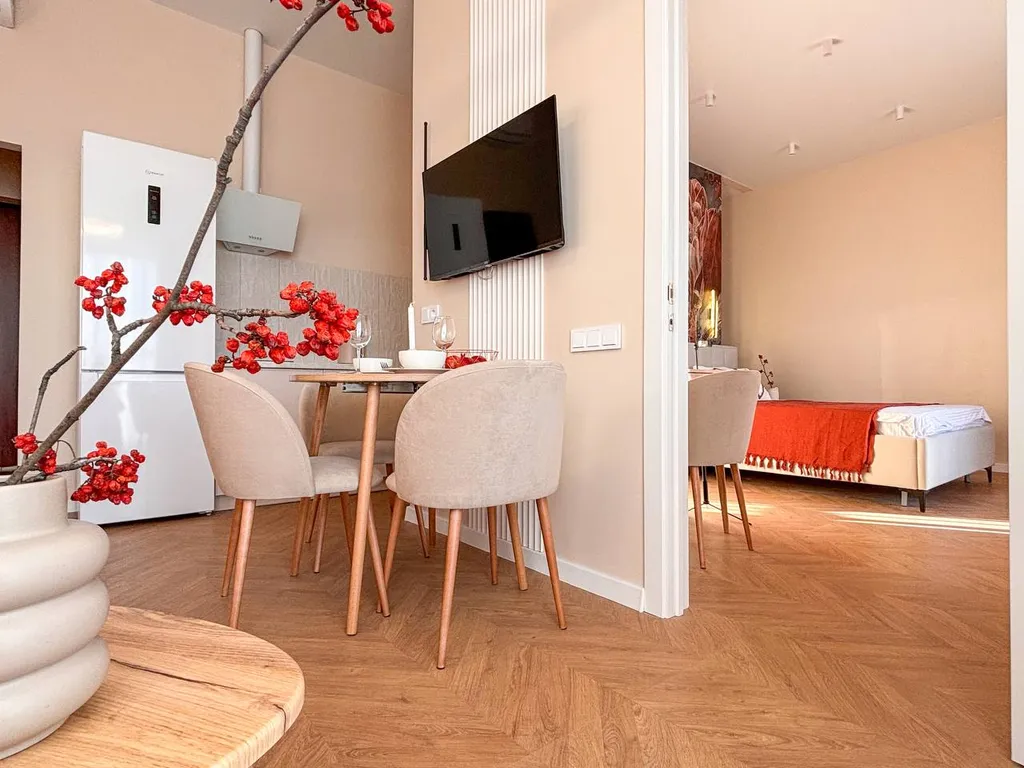 Видовые апартаменты на 21 этаже с панорамным балконом. Пока свободно!