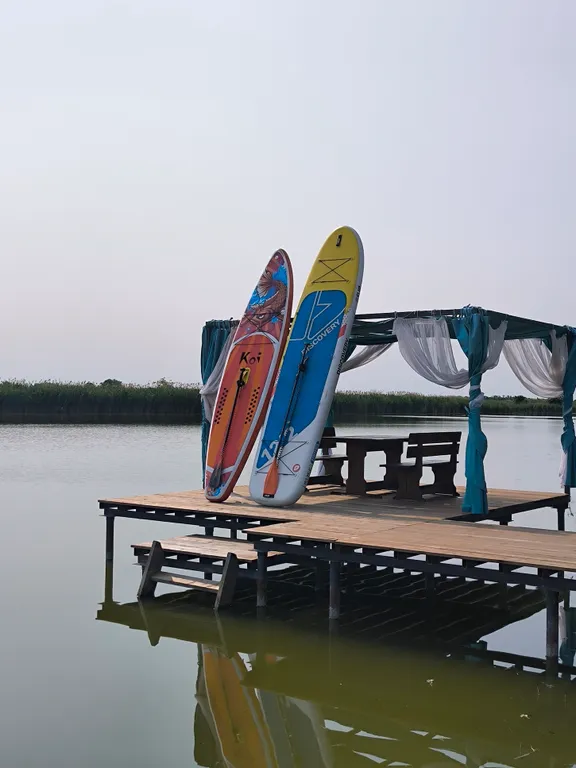 Дом на берегу реки