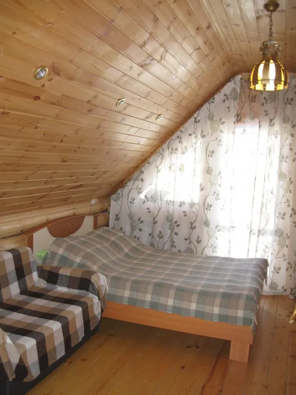 Теремок в горах бревенчатый дом и баня