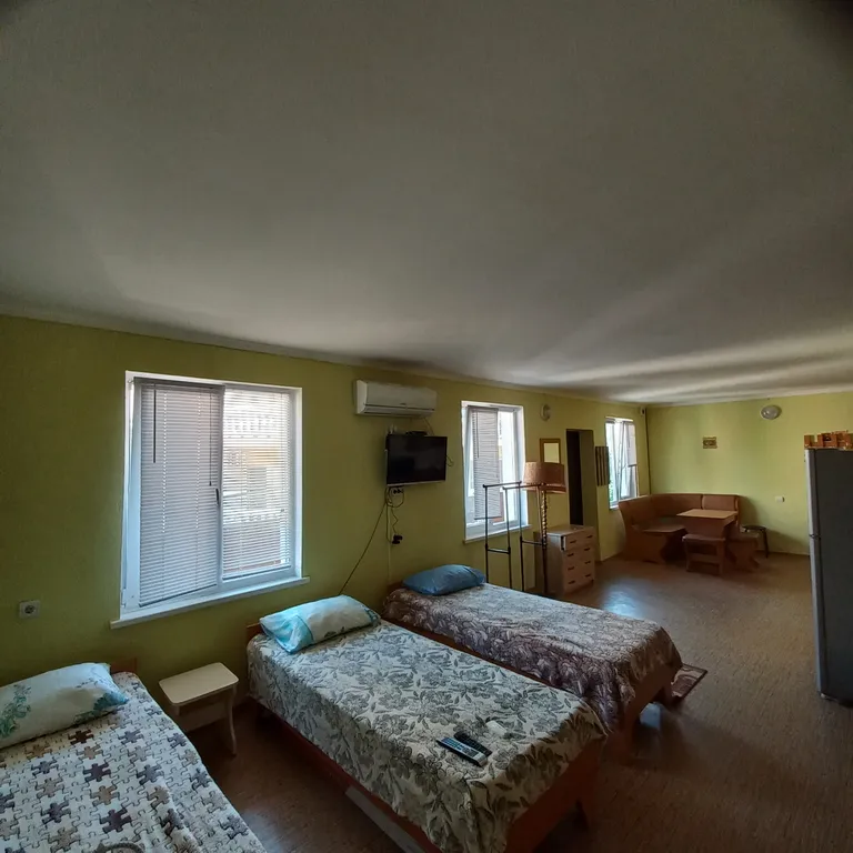 Квартира в 100 м от моря и в 10 шагах от морского залива!