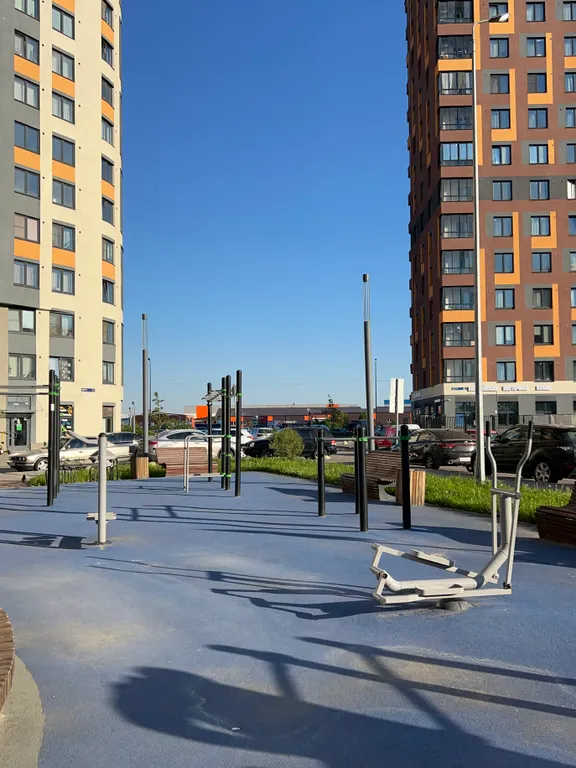 Уютная студия с рабочим местом, 2 кровати
