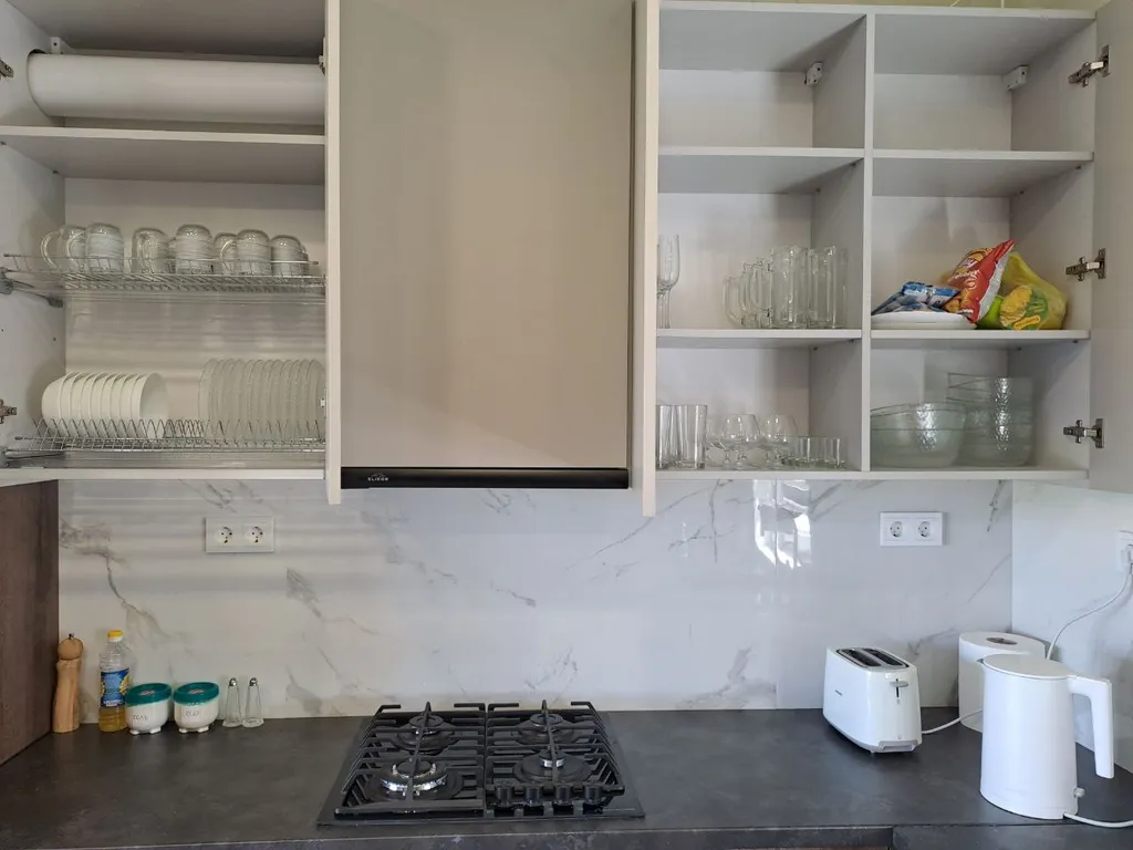 Новый дом у моря, с детский площадкой, мангалом и баней