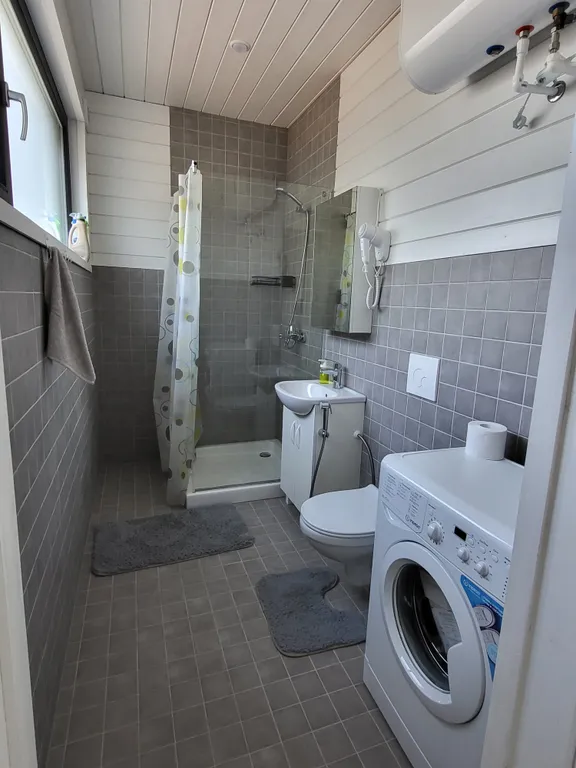 Дом Уютный на заливе реки Нерль с видом на лес