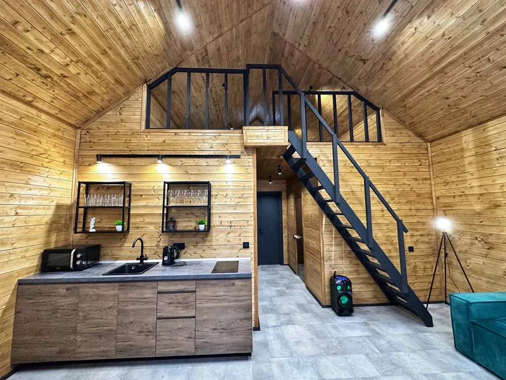 Барн-хаус 1 с чаном и сауной в сосновом лесу