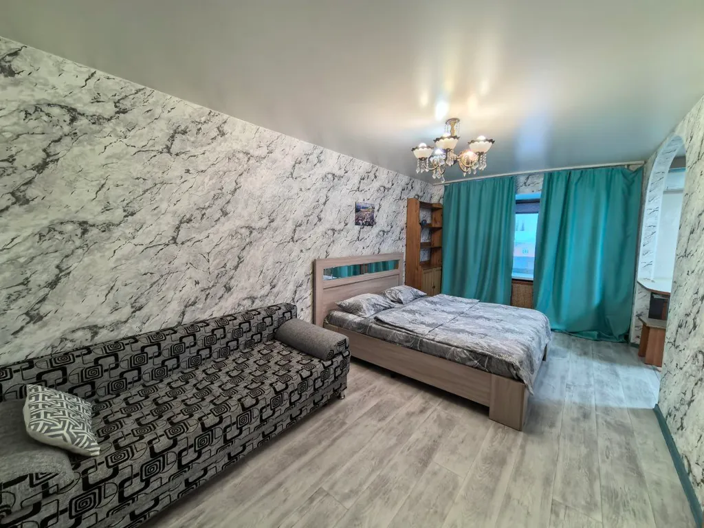 Квартира у парка — аренда посуточно в Омск