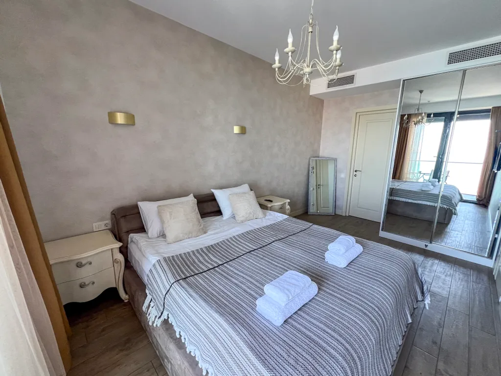 Трехкомнатная квартира c шикарным видом на море, Porta Batumi Tower