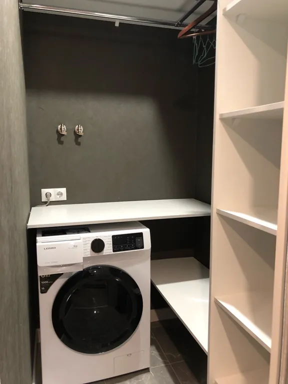 Новая квартира возле ТЦ Изумрудный город