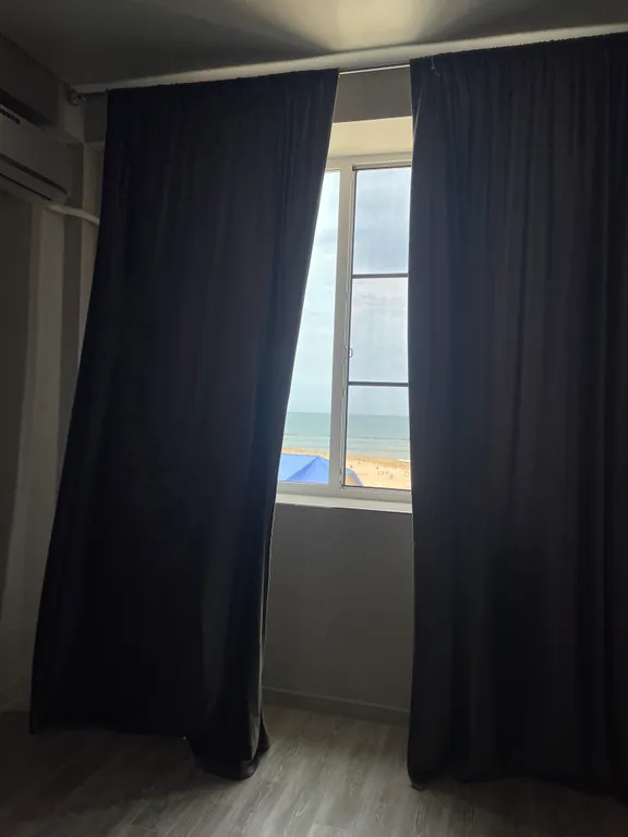 Уютная квартира с видом на море, первая береговая линия, евродвушка